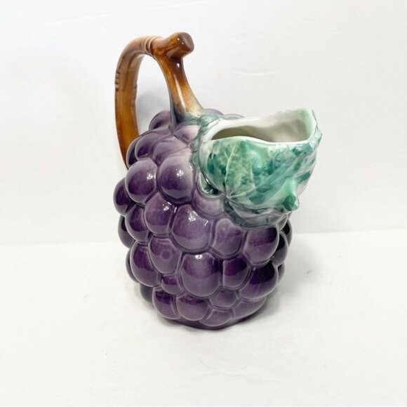Vintage Ceramic Grape-Shaped Pitcher With Leaf Spout & Wooden-Style Handle - Picture 3 of 12